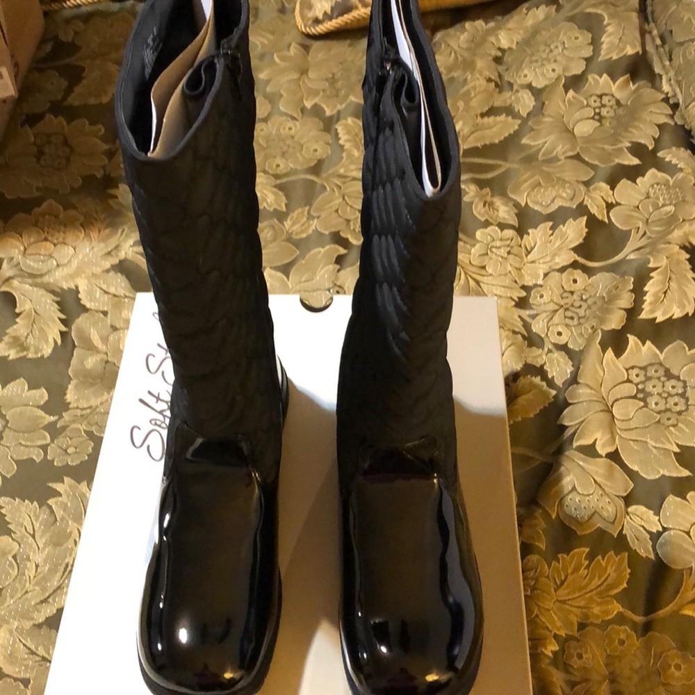 Women's Black Boots